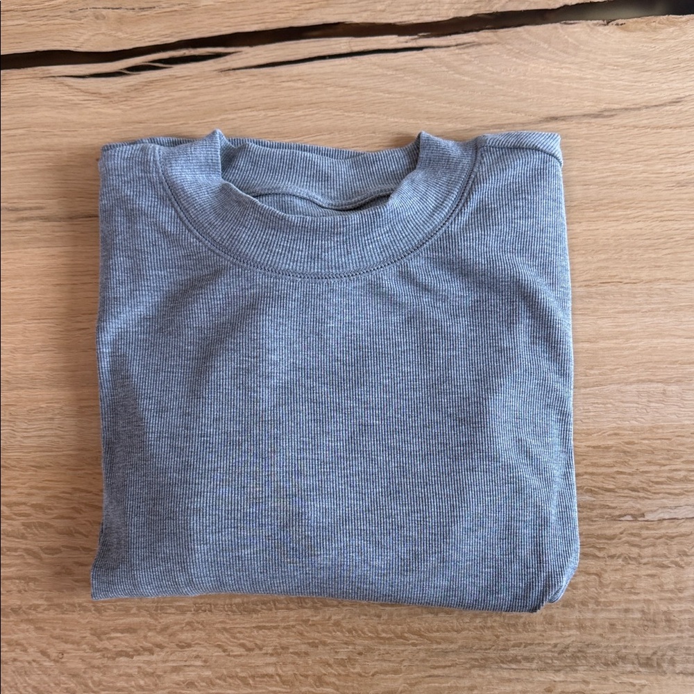 Vuori Heather Gray Long Sleeve Crew Tee - Picture 11 of 13